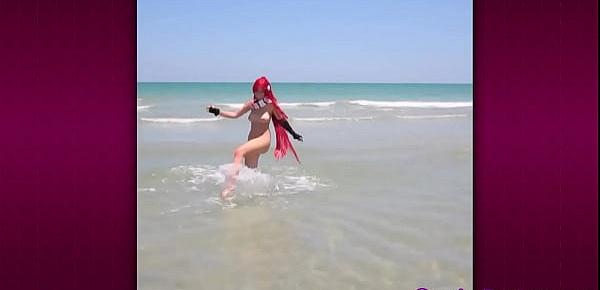  Cosplay yoko flashing at beach